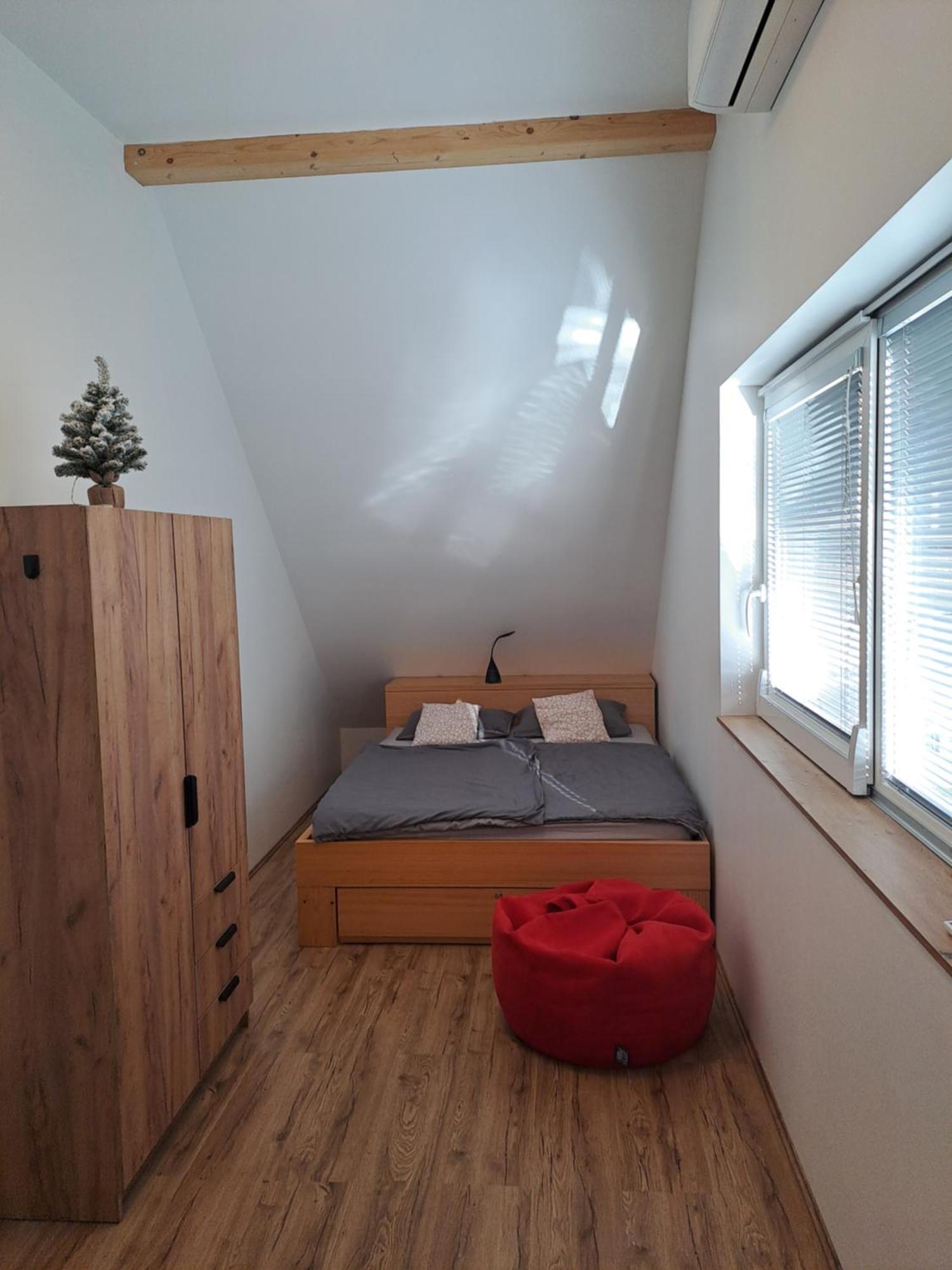Bella Apartment Zirovnica Exterior photo
